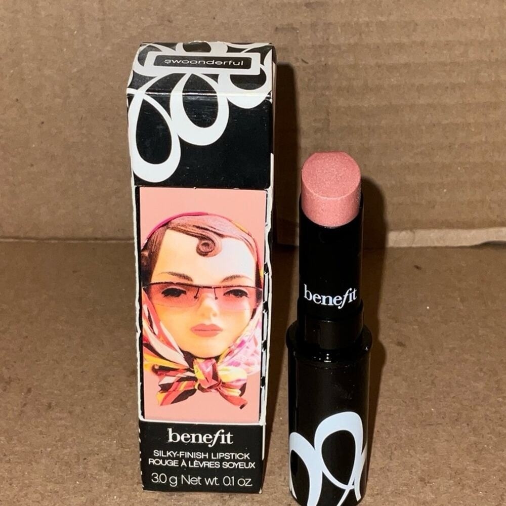 Benefit cosmetics Silky-Finish Lipstick Swoonderful Pink Satin Finish New‎ Box